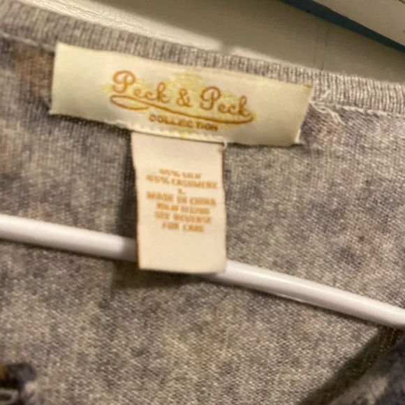 Women's Leopard Print Gray Long Sleeve Cashmere Silk Cardigan in Size Large - Picture 4 of 7